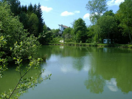 L`Orchidée Home depuis l`étang - Chambres d`hôtes en Haute-Marne